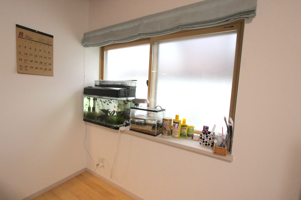 水槽の有る出窓