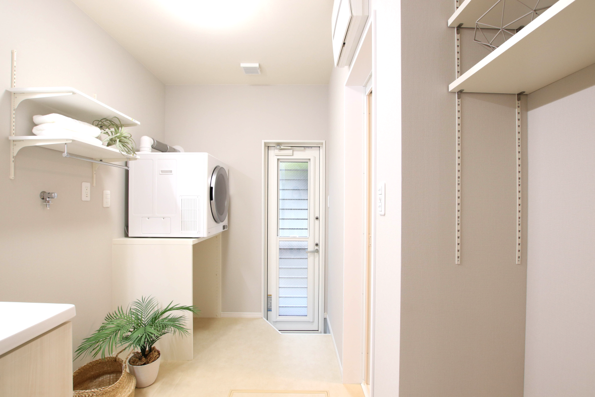 優しい色合いのランドリールーム